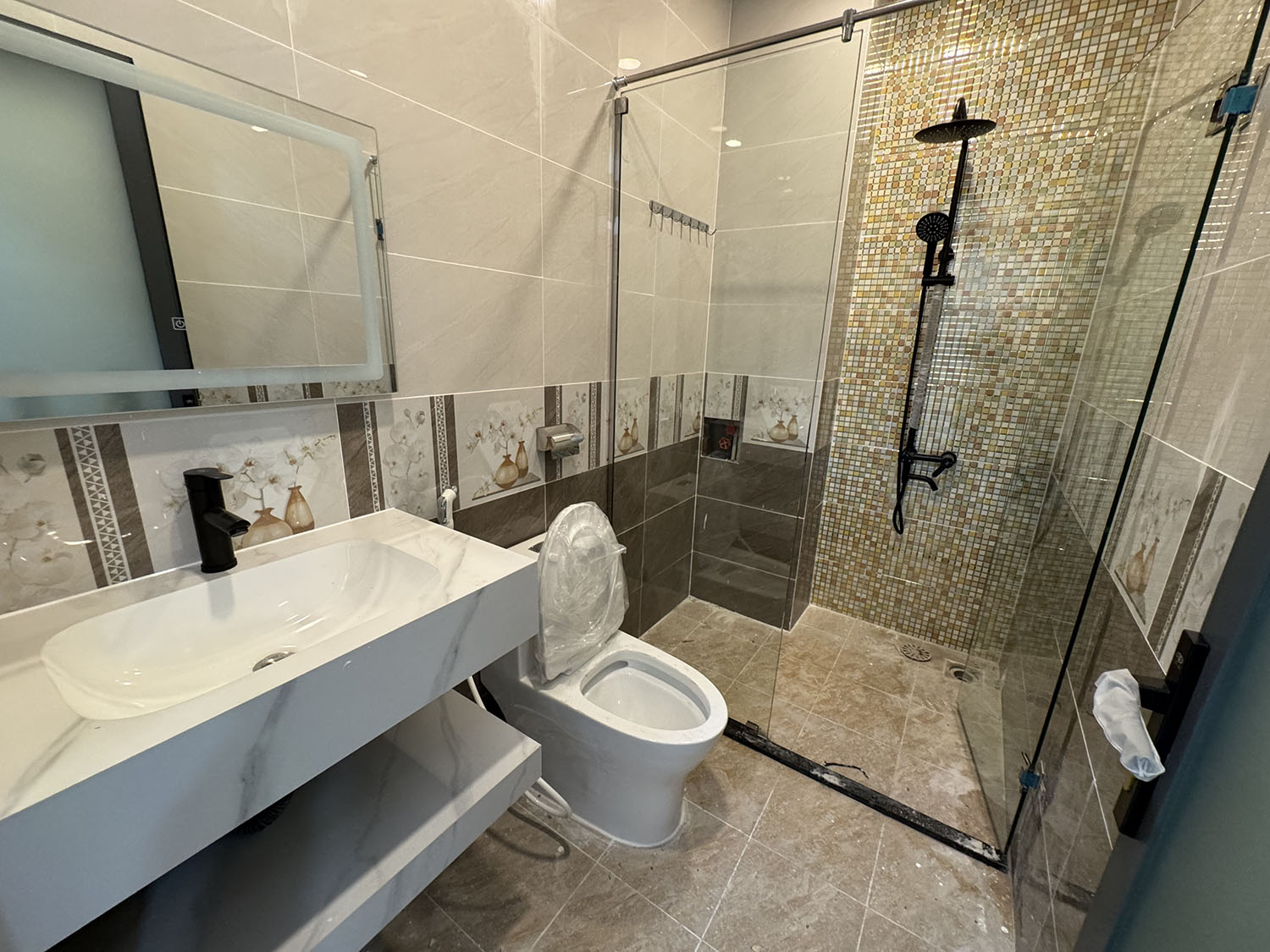 Tuyệt phẩm đẹp lung linh 3 lầu (4mx12m=48m2 vuông vức) mới 100% hẻm xe hơi khu VIP Hồ Xuân Hương